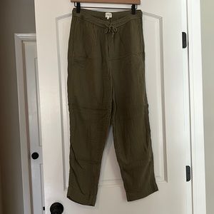 Lou and Grey Green Lightweight Pants